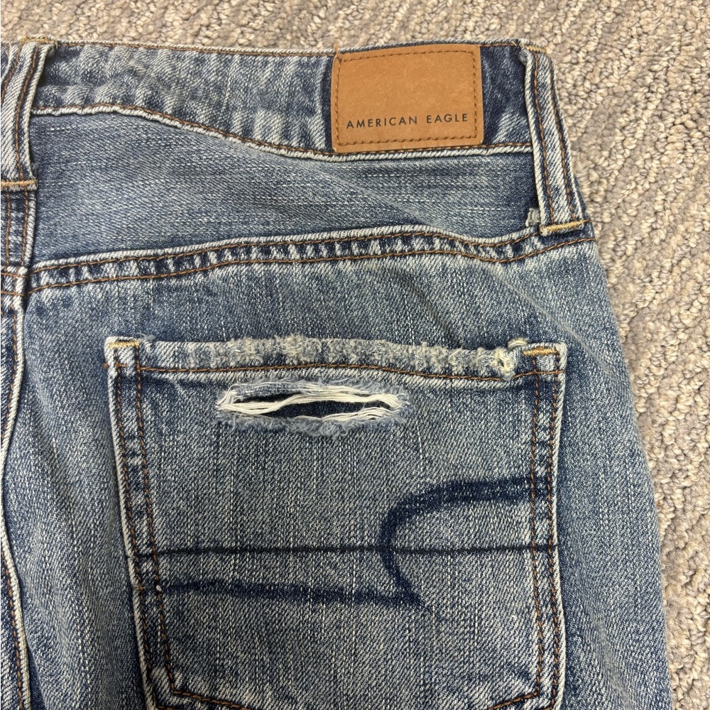 American Eagle Outfitters Men's Distressed Denim Jeans